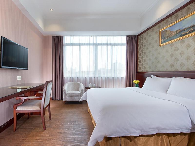 Vienna Hotel Shiqiao Metro Station Kuangcsou Kültér fotó