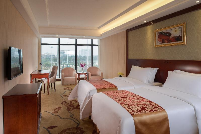 Vienna Hotel Shiqiao Metro Station Kuangcsou Kültér fotó