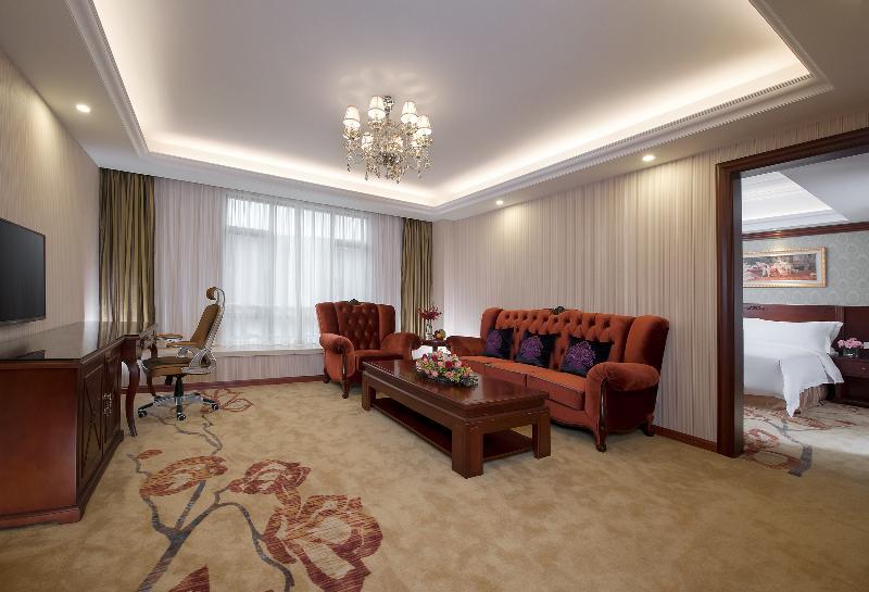 Vienna Hotel Shiqiao Metro Station Kuangcsou Kültér fotó